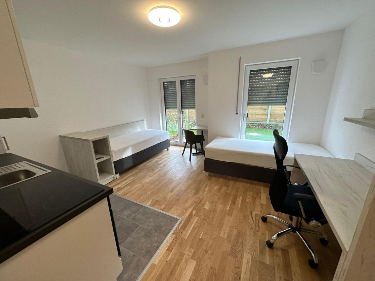 1 Zimmer Studioapartment Mit Bis Zu 2 Einzelbetten In Der Land Of Living Kelheim Eksteriør billede